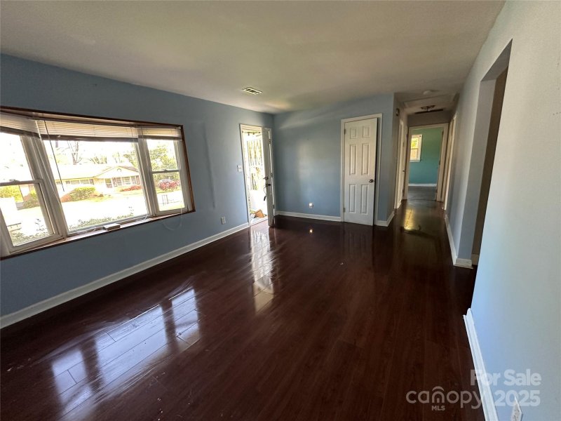 Property image 2 at 3915 Crestridge Drive, Charlotte, NC 28217