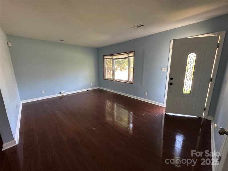 Property image 3 at 3915 Crestridge Drive, Charlotte, NC 28217