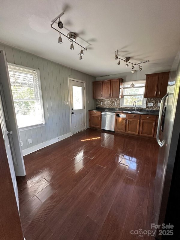 Property image 5 at 3915 Crestridge Drive, Charlotte, NC 28217