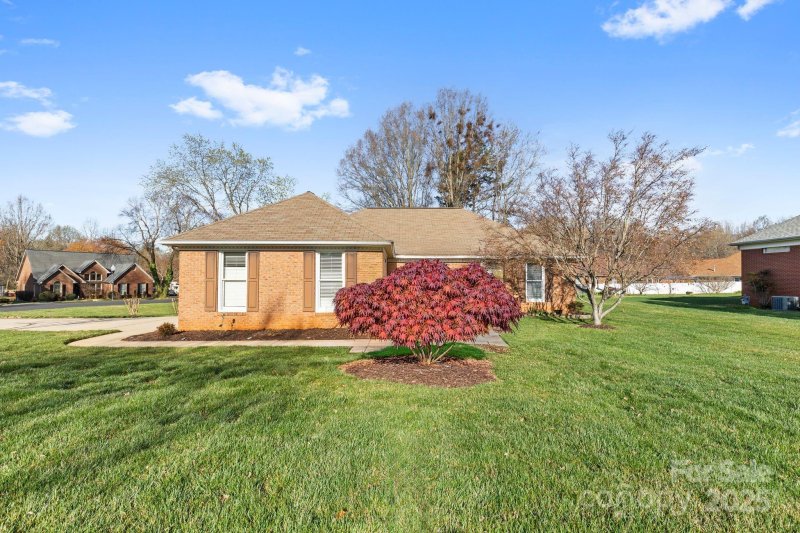 Property image 5 at 861 Emerson Drive, Mooresville, NC 28115