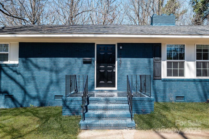 Property image 2 at 4931 Galax Drive, Charlotte, NC 28213