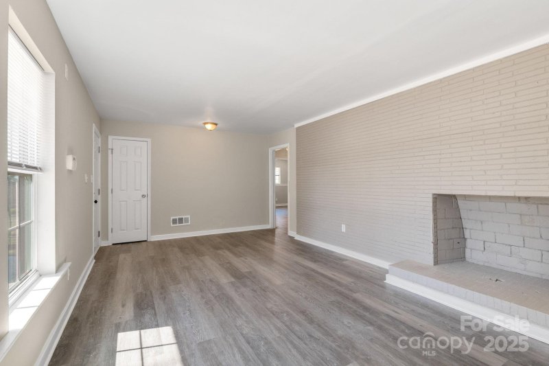 Property image 5 at 4931 Galax Drive, Charlotte, NC 28213