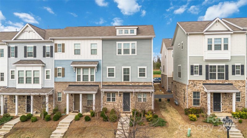 Property image 2 at 1129 Doveridge Street, Charlotte, NC 28273