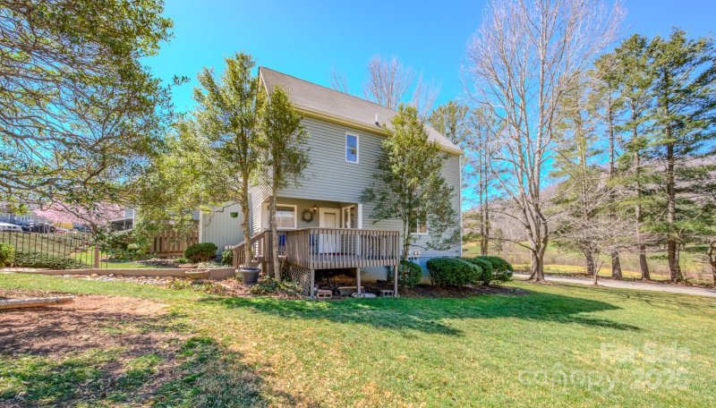 Property image 2 of 1a Lynx Drive in The Lynx Condominium, Black Mountain, NC 28711