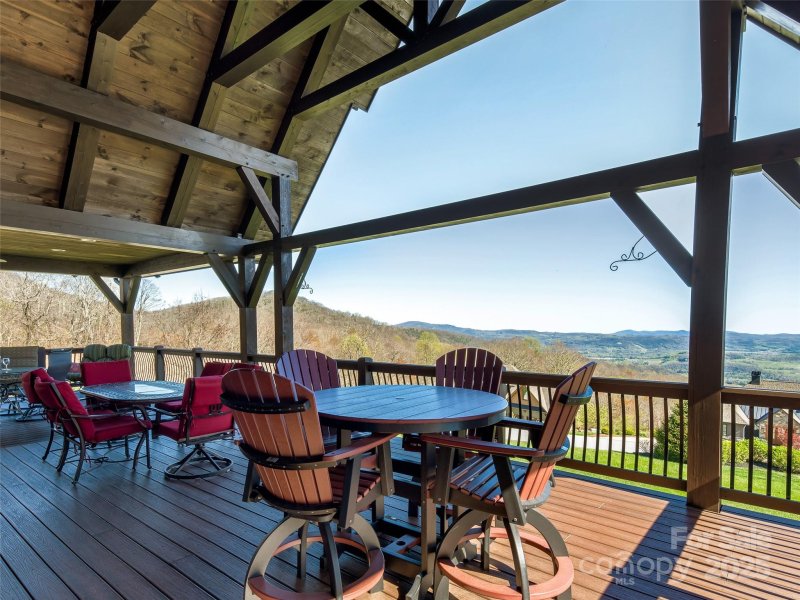 306 Dancing Bear Drive