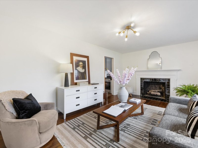 Property image 3 at 2908 Enfield Road, Charlotte, NC 28205