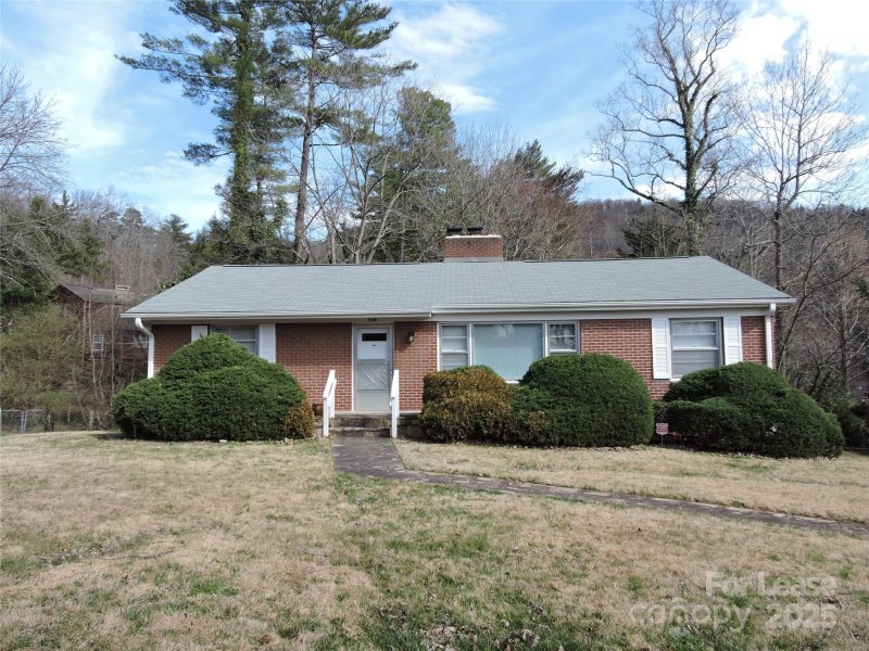 35 Griffing Boulevard