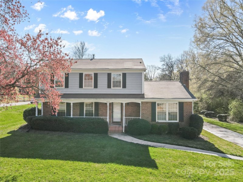 Property image 2 at 9218 Robert Burns Court, Charlotte, NC 28213