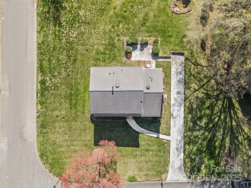 Property image 3 at 9218 Robert Burns Court, Charlotte, NC 28213