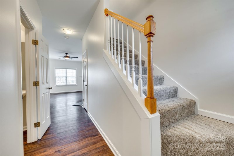 Property image 4 at 2035 Lennox Square Road, Charlotte, NC 28210