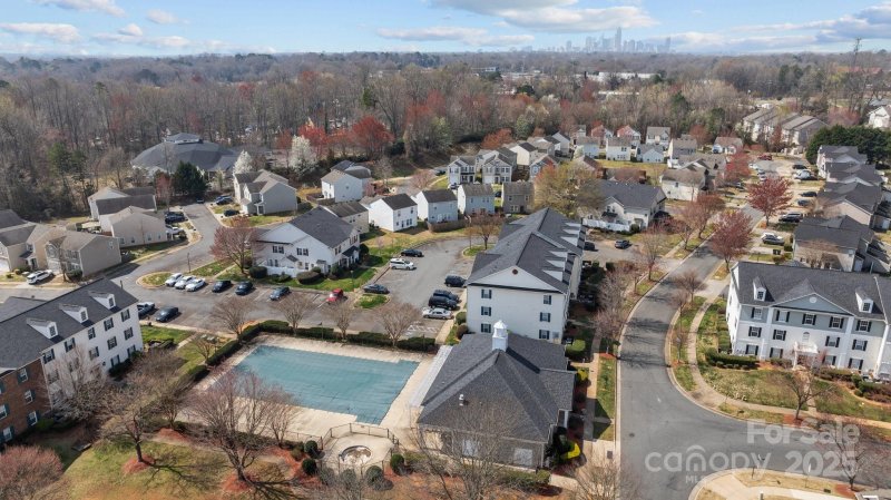 Property image 4 at 4627 Eaves Lane, Charlotte, NC 28215