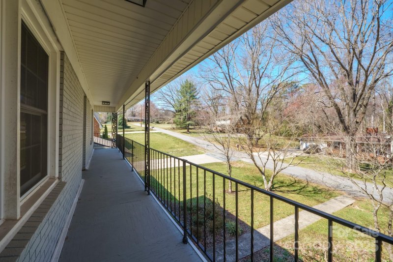 Property image 4 of 306 7th Street Place in Lecho Park, Conover, NC 28613