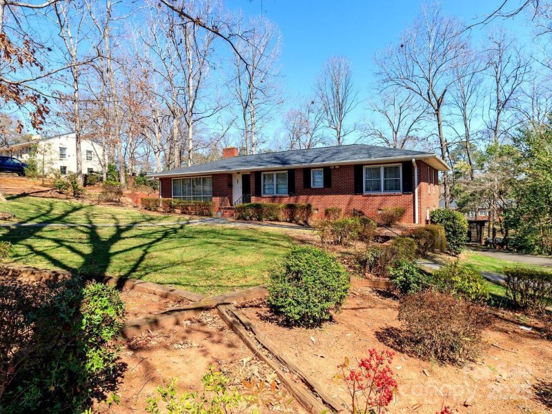 Property image 3 at 207 Oak Drive, Belmont, NC 28012