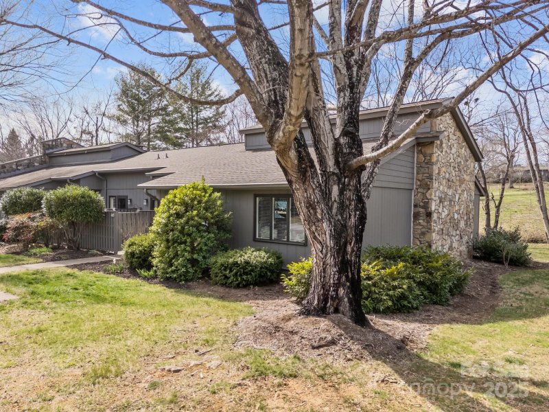 Property image 2 at 607 Crowfields Lane, Asheville, NC 28803