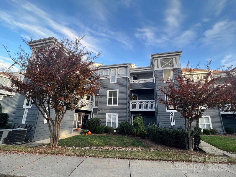 Property image 3 at 18733 Vineyard Point Lane, Cornelius, NC 28031