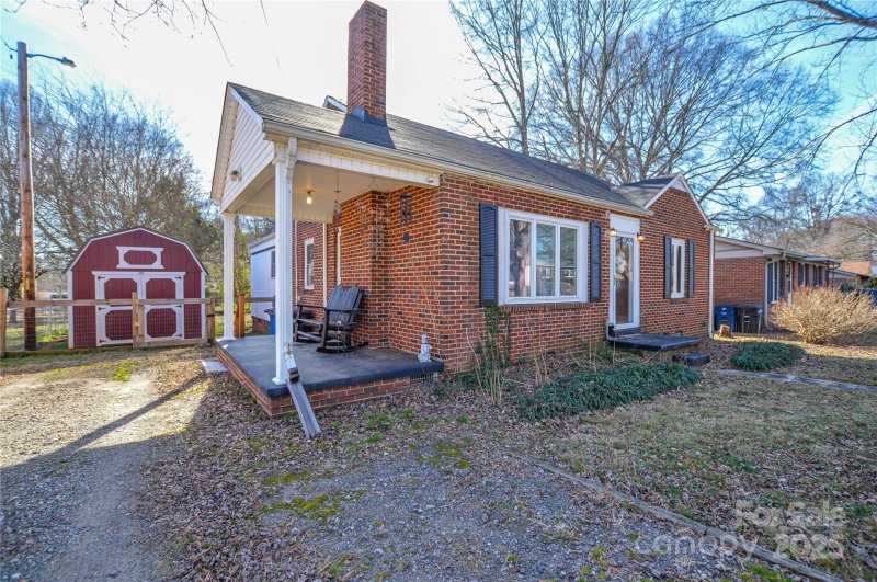 Property image 2 at 1221 Elizabeth Avenue, Statesville, NC 28677