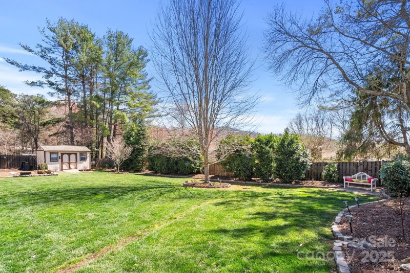 Property image 5 at 9 Ballantree Drive, Asheville, NC 28803