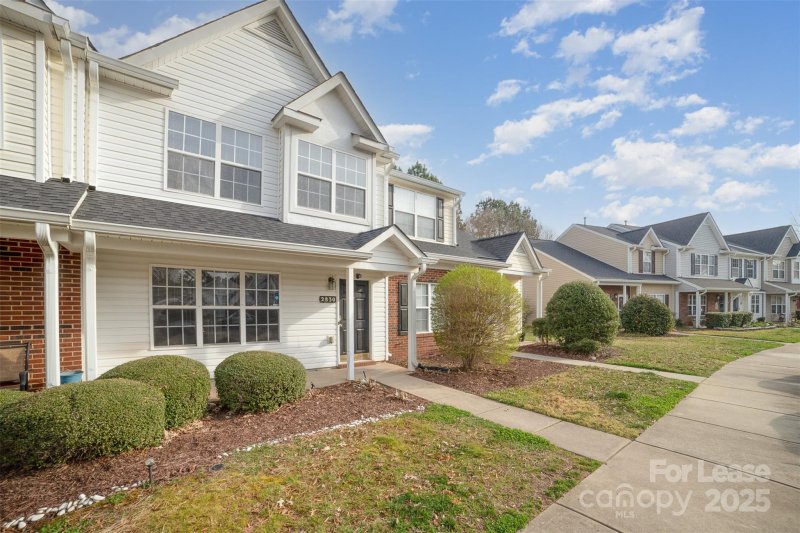 Property image 2 at 2830 Mayer House Court, Charlotte, NC 28214