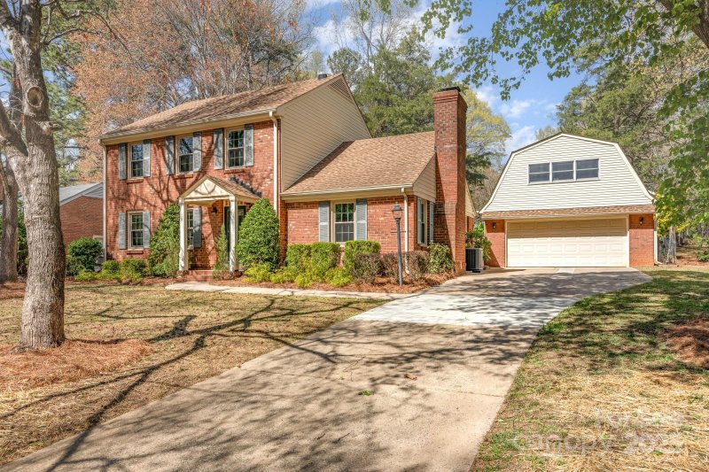 Property image 2 at 9413 Hinson Drive, Matthews, NC 28105