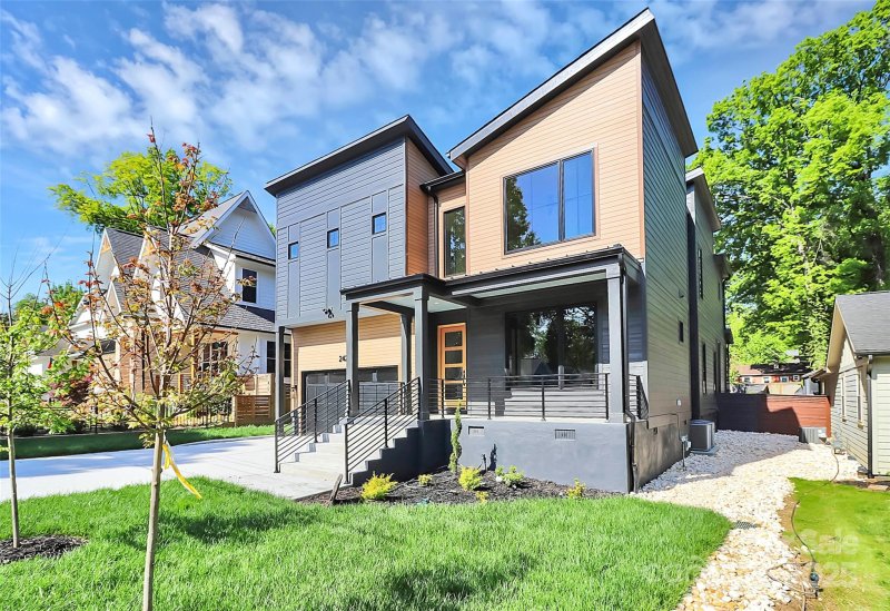 Property image 3 at 2421 Barry Street, Charlotte, NC 28205