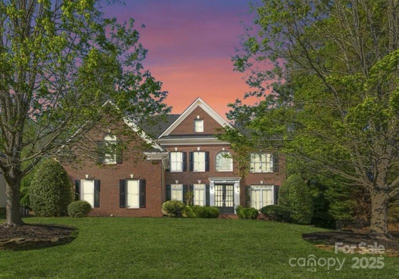 Property image 2 at 1119 Lytton Lane, Matthews, NC 28104