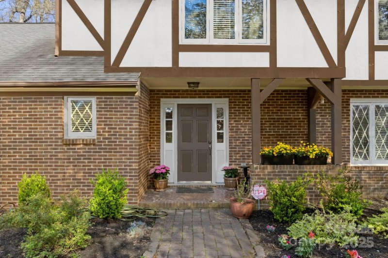 Property image 3 at 5217 Camilla Drive, Charlotte, NC 28226