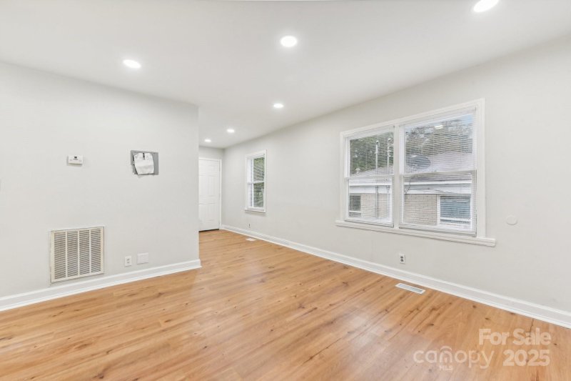 Property image 5 at 2308 Augusta Street, Charlotte, NC 28216