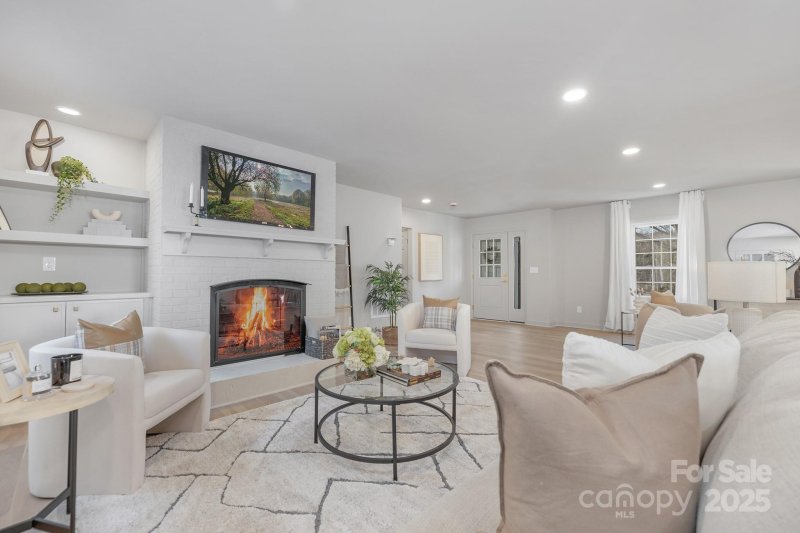 Property image 5 at 8142 Cliffside Drive, Charlotte, NC 28270