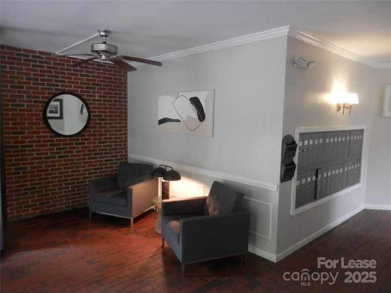 Property image 2 at 224 N Poplar Street, Charlotte, NC 28202