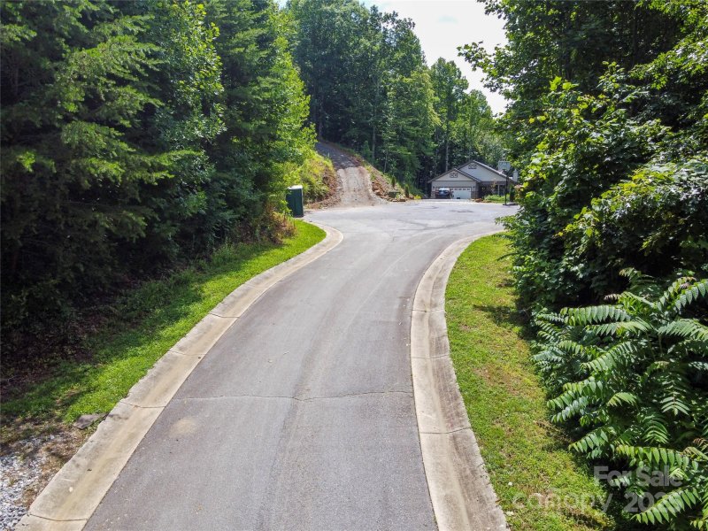 Property image 5 of Lot 11 E Splitrail Drive in Splitrail, Hendersonville, NC 28792