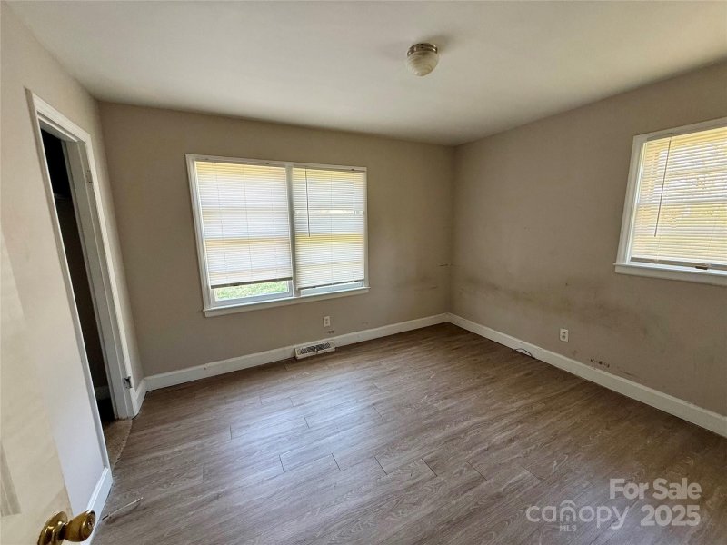 Property image 5 at 4228 Brookway Drive, Charlotte, NC 28208