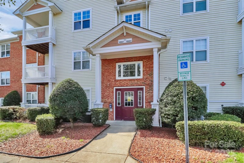 Property image 2 at 10663 Hill Point Court, Charlotte, NC 28262