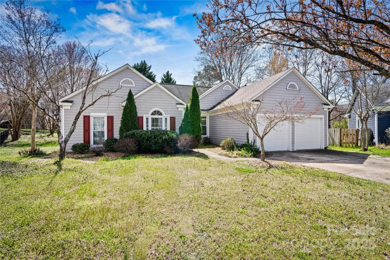 Property image 3 at 8402 Albury Walk Lane, Charlotte, NC 28277