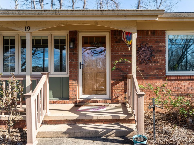 Property image 4 at 19 Merlin Way, Asheville, NC 28806