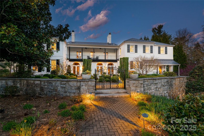 Property image 2 of 365 Sherwood Drive in Sherwood, Flat Rock, NC 28731