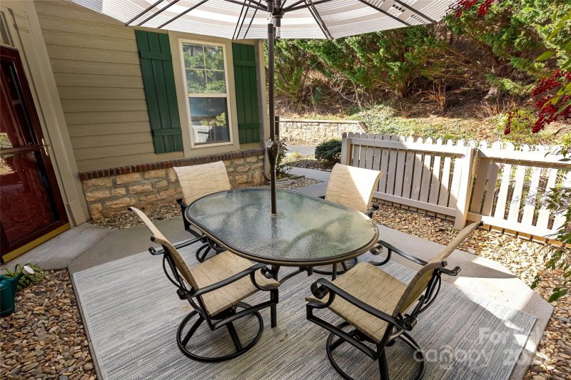 Property image 4 at 17 Outlook Circle, Swannanoa, NC 28778