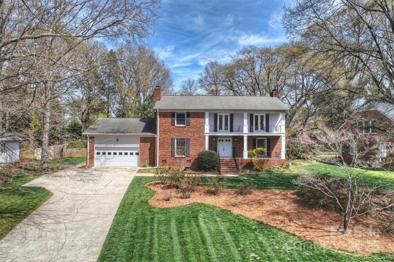 Property image 2 at 4331 Old Saybrook Court, Charlotte, NC 28211