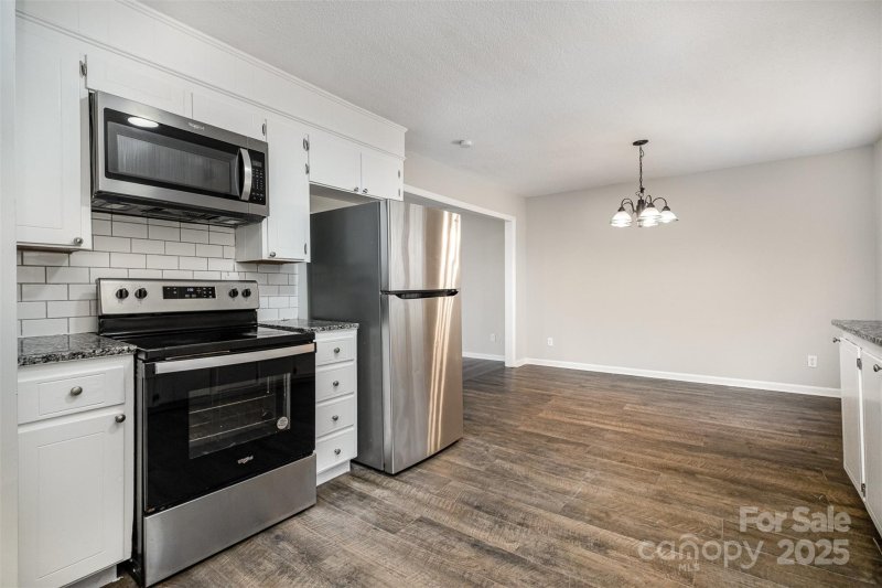 Property image 2 at 1024 Eaglewood Avenue, Charlotte, NC 28212