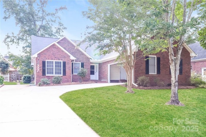 Property image 3 at 136 Ole Eastpointe Drive, York, SC 29745