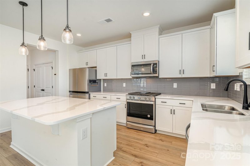 Property image 4 at 5013 Dunsford Drive, Denver, NC 28037