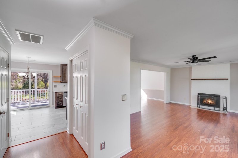 Property image 2 at 13732 Strathaven Drive, Matthews, NC 28105