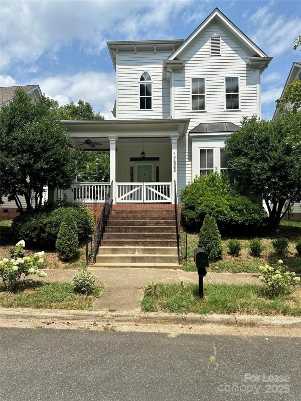 17522 Invermere Avenue