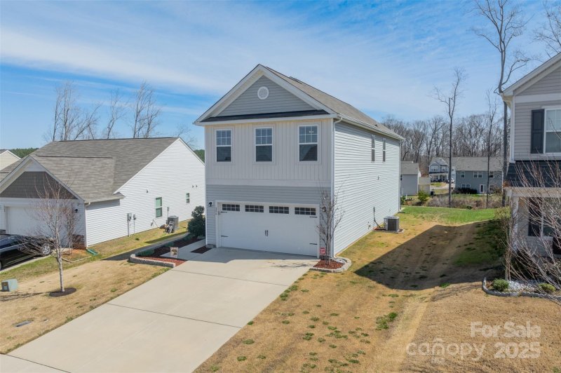 Property image 3 at 206 Hidden Lakes Road, Statesville, NC 28677