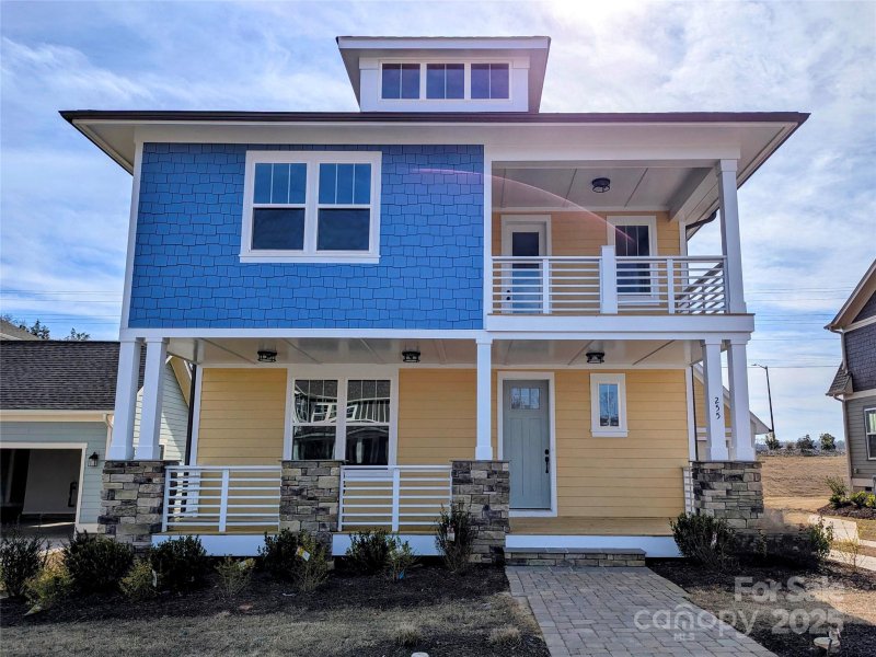 255 Luray Way