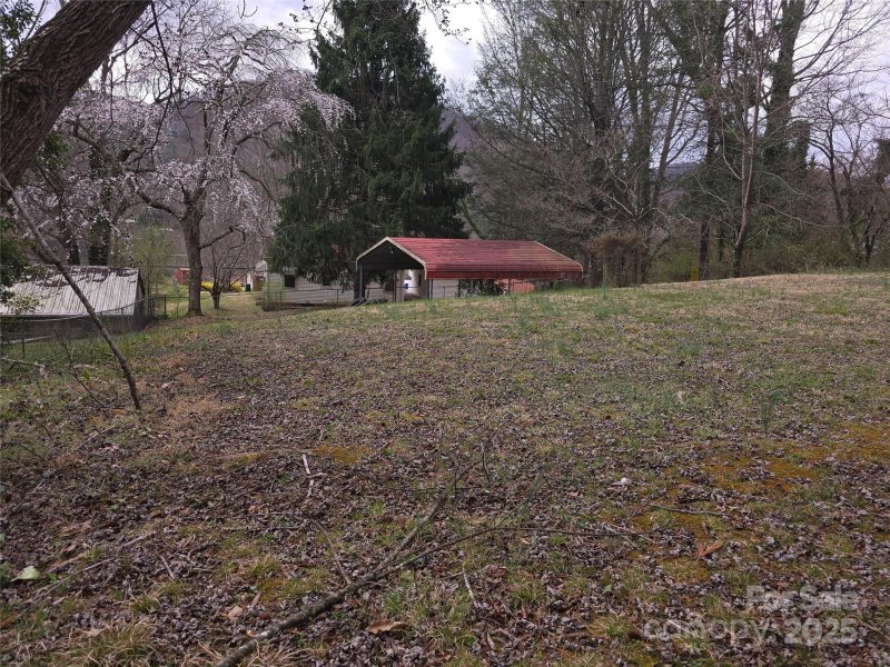 Property image 2 at 15 Season Lane, Asheville, NC 28805