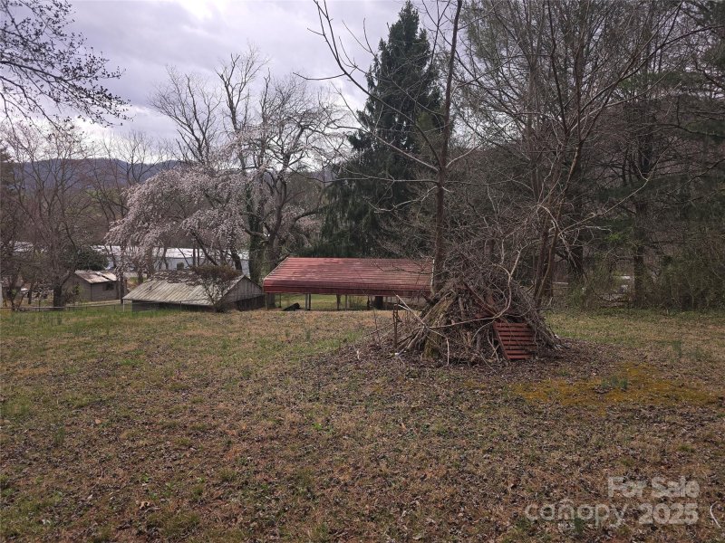 Property image 4 at 15 Season Lane, Asheville, NC 28805