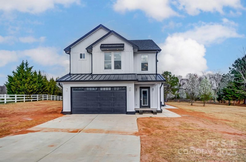 Property image 2 of 1357 Malden Court in Evondale, Crouse, NC 28033