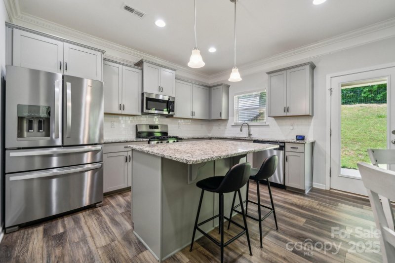 117 Cramerton Mills Parkway