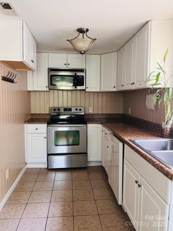 3232 Wilson Heights Drive