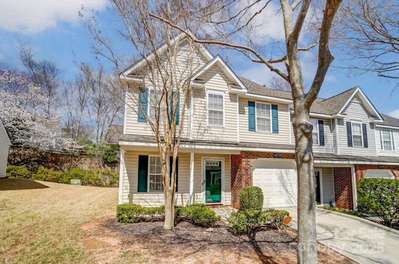 Property image 3 at 16729 Timber Crossing Road, Charlotte, NC 28213